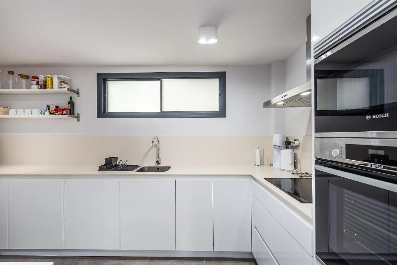 홈스테이 Luxurious Apartment With Sea Views Blue Suites B2-103 마닐바
