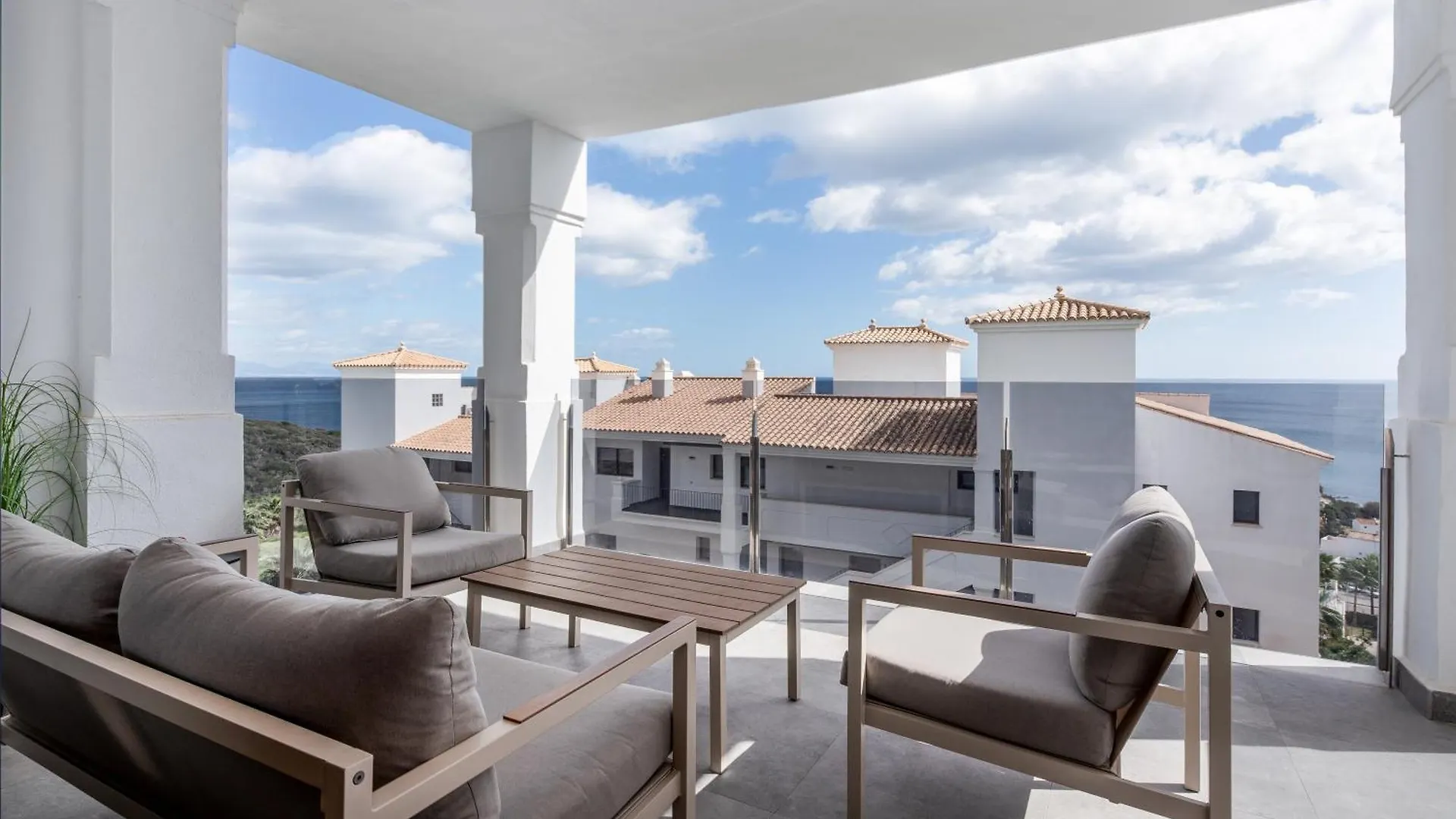 Luxurious Apartment With Sea Views Blue Suites B2-103 Manilva Quarto em Acomodações Particulares
